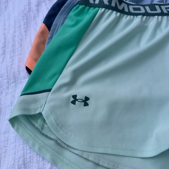 2 Pairs Under Armour Athletic Shorts size Medium - Picture 3 of 9